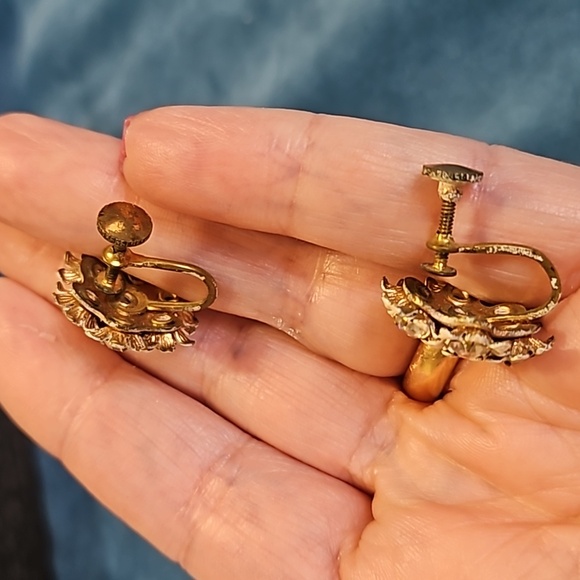 6 pieces of vintage jewelry, mix earrings, and necklace from Japan - Picture 8 of 17